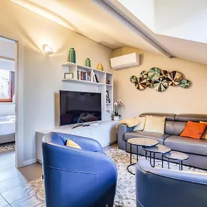 Apartment Luxury Flat Duomo 6pax Wifi Top, Milan