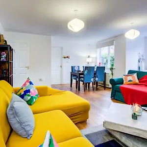 https://apt-freshair-breathe.brighton-hotels-england.com